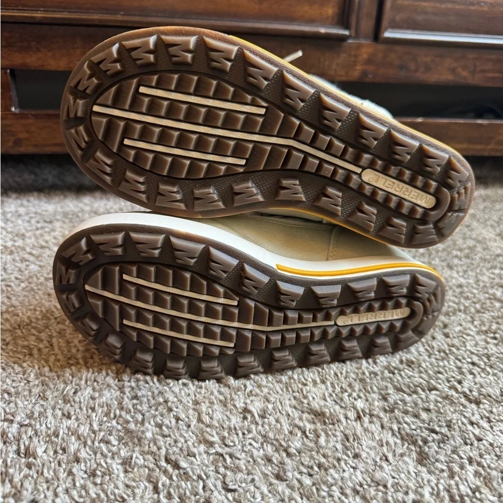 Merrell Big Kid's Heidi Waterproof Boot size 2